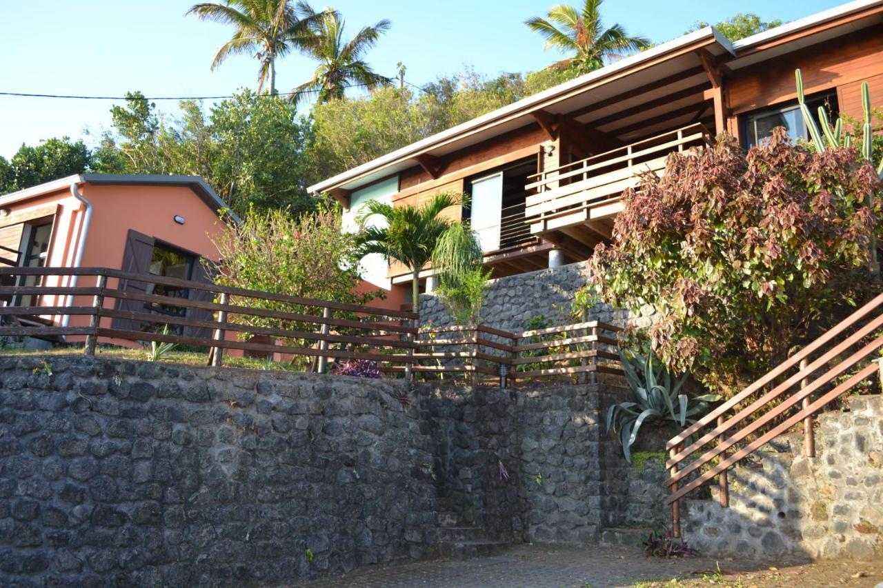 Villa Atypique Le Chat Perche De Grand Anse Petite-Ile Luaran gambar