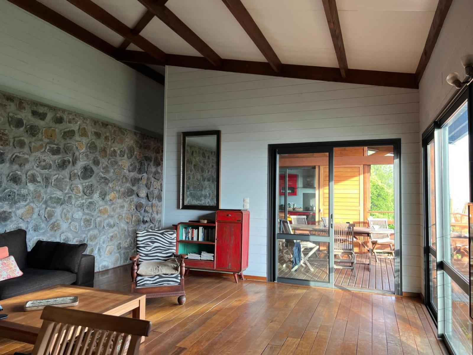 Villa Atypique Le Chat Perche De Grand Anse Petite-Ile Luaran gambar